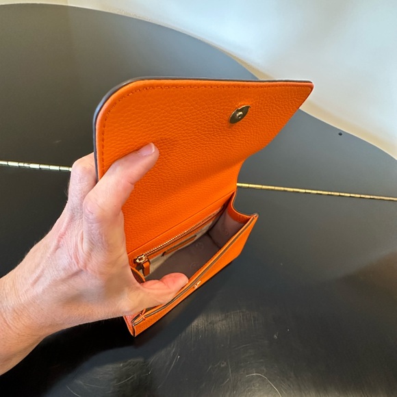 NWT Authentic Luxury Preppy Minimalist Tory Burch Carter Shrunken Shoulder Bag - Picture 13 of 16